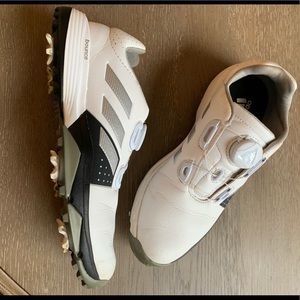 Boy’s Adidas golf shoes Size 5